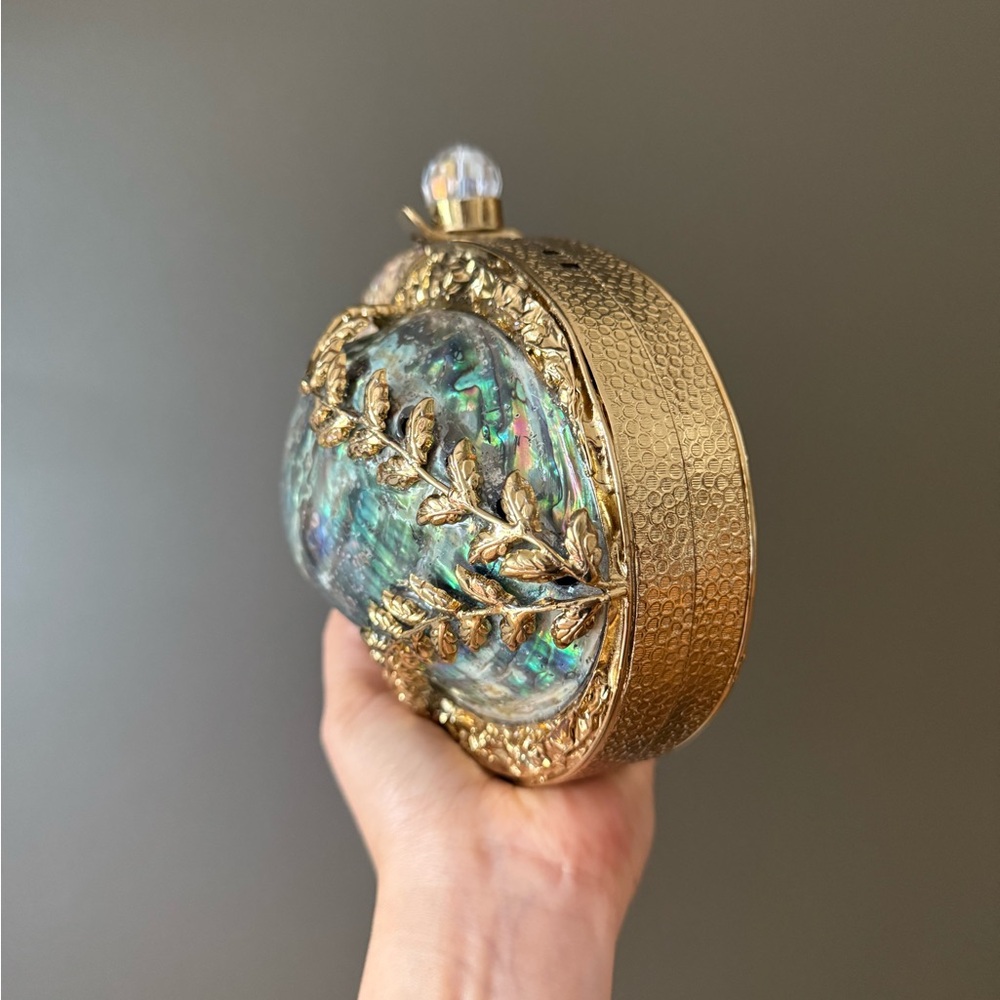 Elegant Gold and Iridescent Clutch - Picture 8 of 10